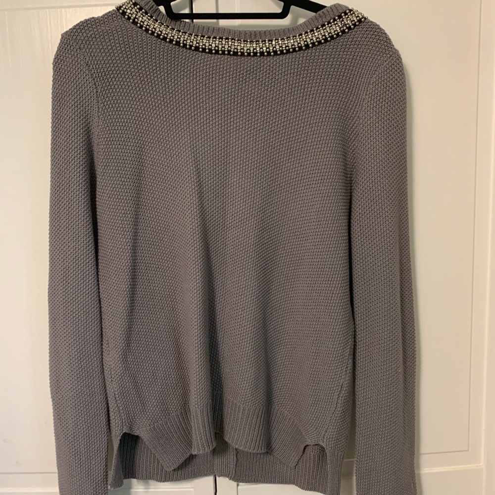 Gray flowy back sweater